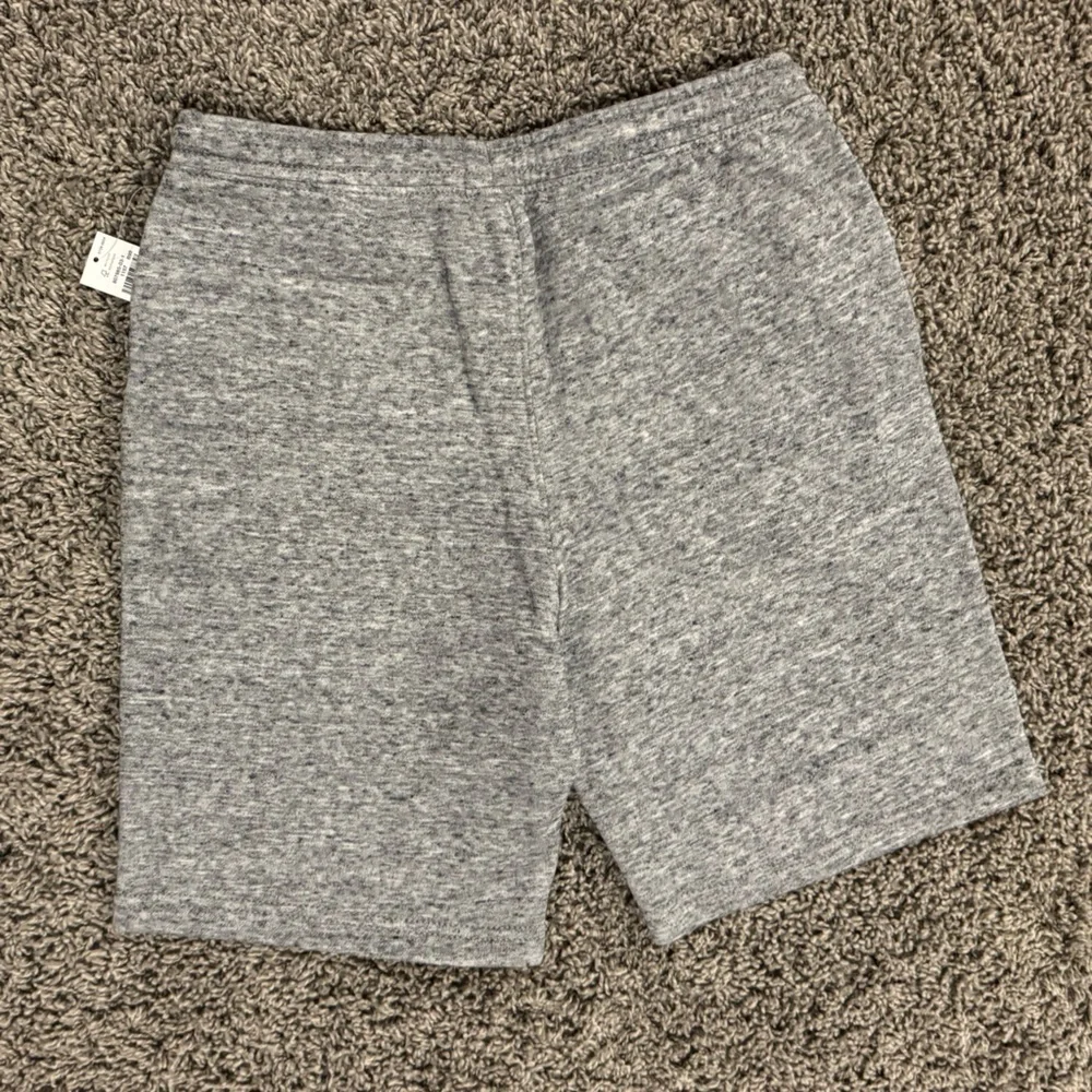 NWT Boys Old Navy Heather Gray Athletic Shorts, size large 10-12
